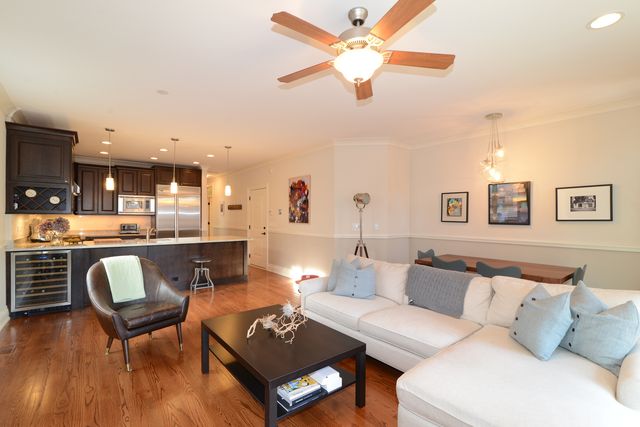 2848 N Sheffield Avenue 2S, Chicago, IL 60657