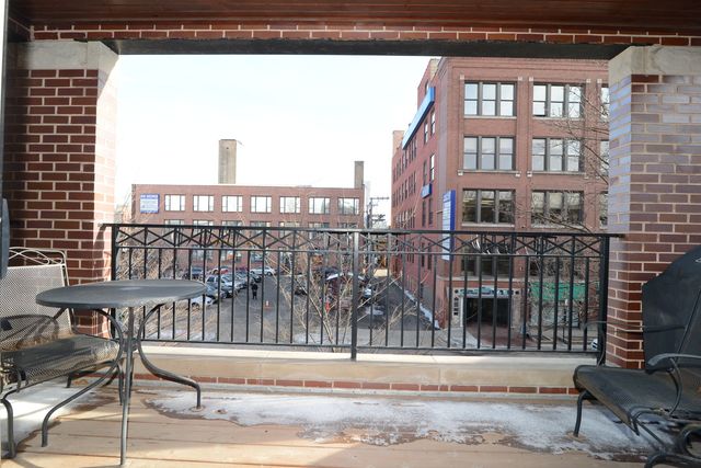 2848 N Sheffield Avenue 2S, Chicago, IL 60657