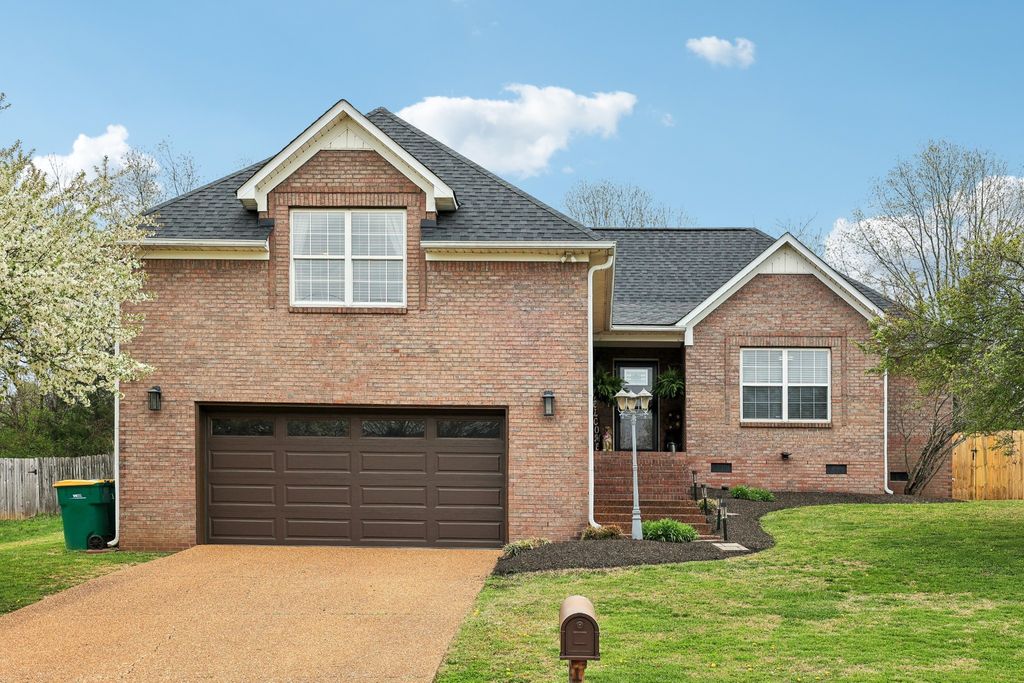 1908 Amacher Dr, Spring Hill, TN 37174