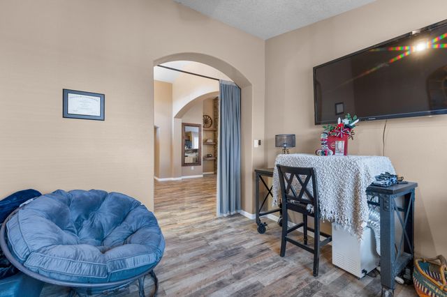 2512 Mesa Crotalo Road SE, Rio Rancho, NM 87124