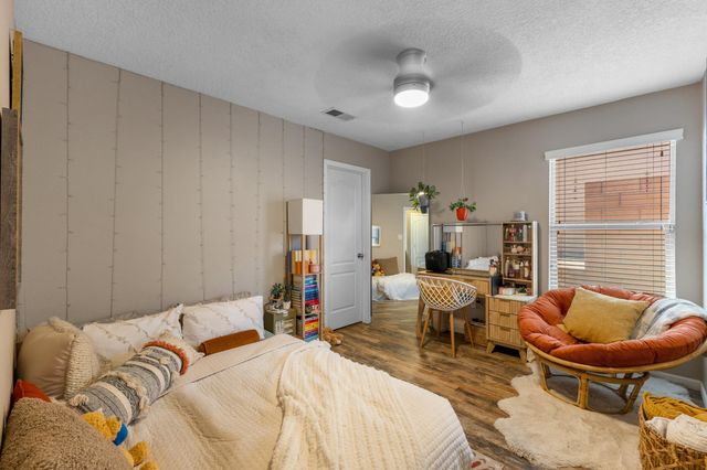 2512 Mesa Crotalo Road SE, Rio Rancho, NM 87124