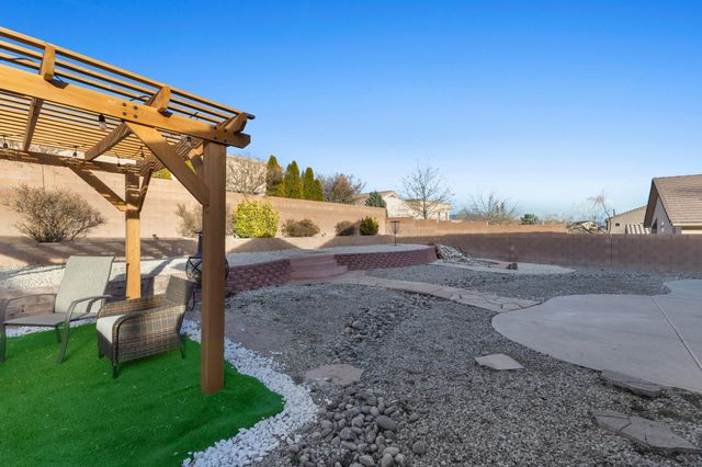 2512 Mesa Crotalo Road SE, Rio Rancho, NM 87124