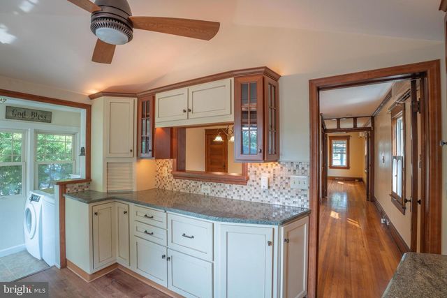 26 OSBORNE AVE, Morrisville, PA 19067