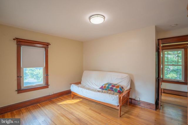 26 OSBORNE AVE, Morrisville, PA 19067
