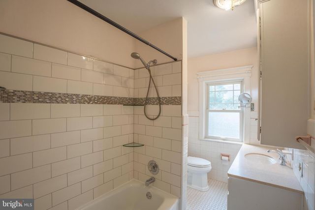 26 OSBORNE AVE, Morrisville, PA 19067