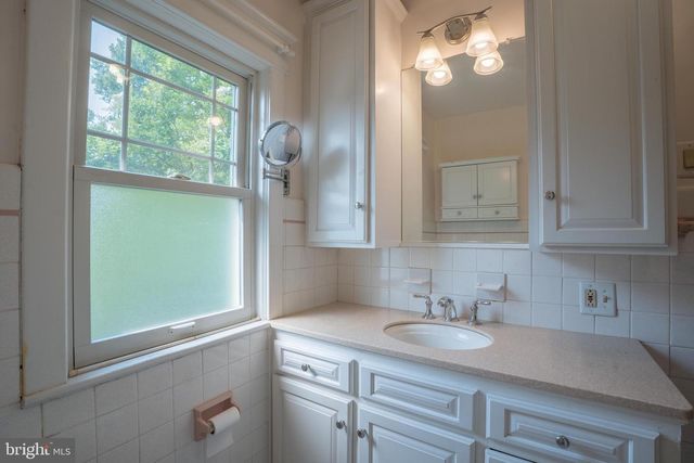 26 OSBORNE AVE, Morrisville, PA 19067