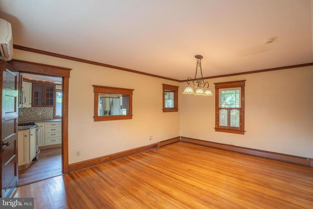 26 OSBORNE AVE, Morrisville, PA 19067
