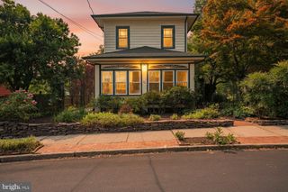 26 OSBORNE AVE, Morrisville, PA 19067