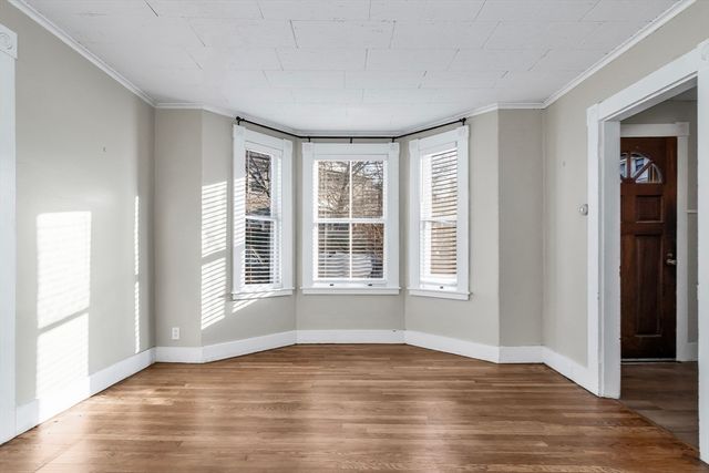 17 Pond St, Beverly, MA 01915