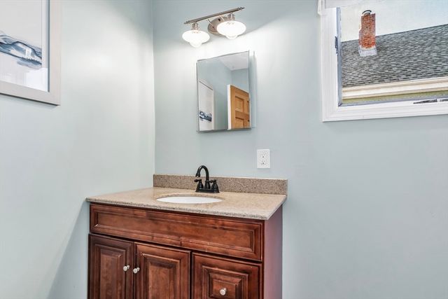 17 Pond St, Beverly, MA 01915