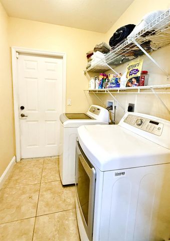 1561 SW Gadsan Avenue, Port St Lucie, FL 34953