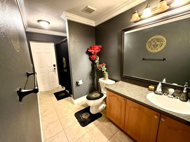 1561 SW Gadsan Avenue, Port St Lucie, FL 34953