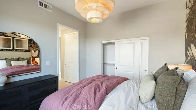 24392 Camino Oceano, Valencia, CA 91354