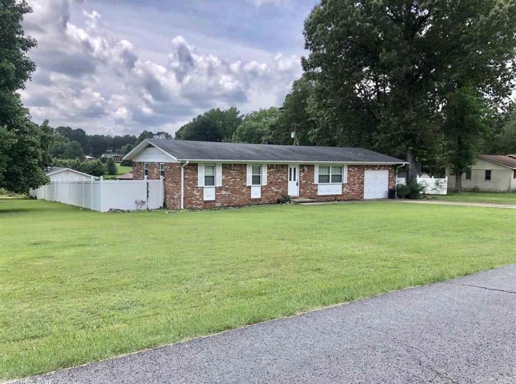 307 LoHawk Drive, Heber Springs, AR 72543