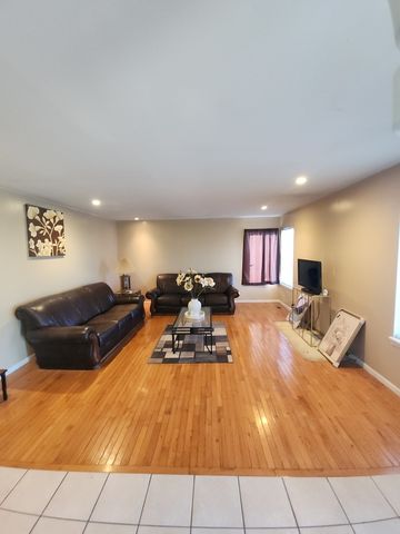 136 Moonlight Road, Matteson, IL 60443