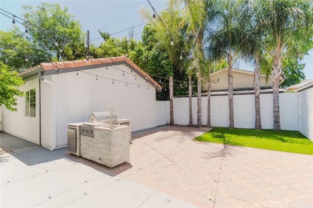 17908 Califa Street, Encino, CA 91316