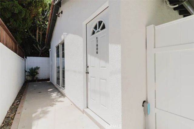17908 Califa Street, Encino, CA 91316