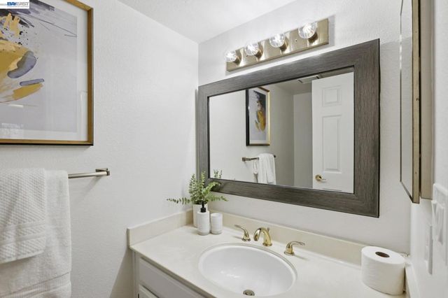 1809 N Forest Hill Pl, Danville, CA 94526