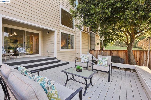 1809 N Forest Hill Pl, Danville, CA 94526