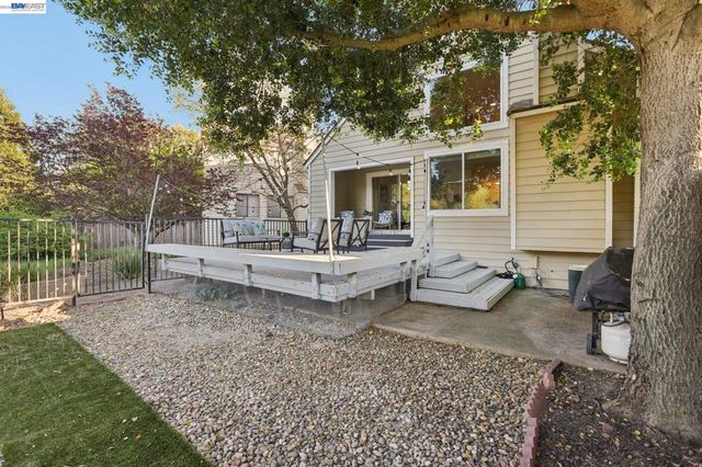 1809 N Forest Hill Pl, Danville, CA 94526