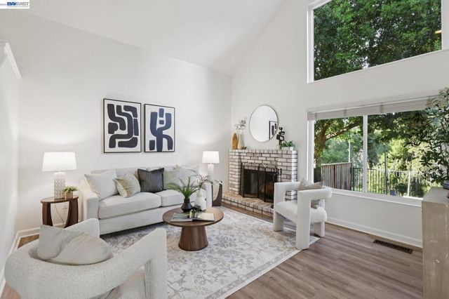 1809 N Forest Hill Pl, Danville, CA 94526