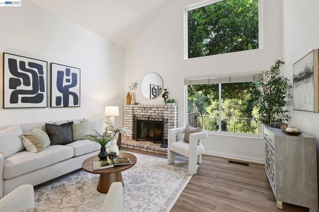 1809 N Forest Hill Pl, Danville, CA 94526