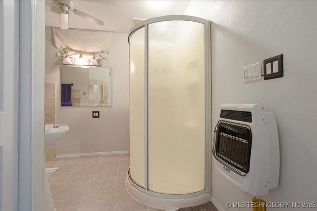 1216 11th Avenue NW, Ardmore, OK 73401