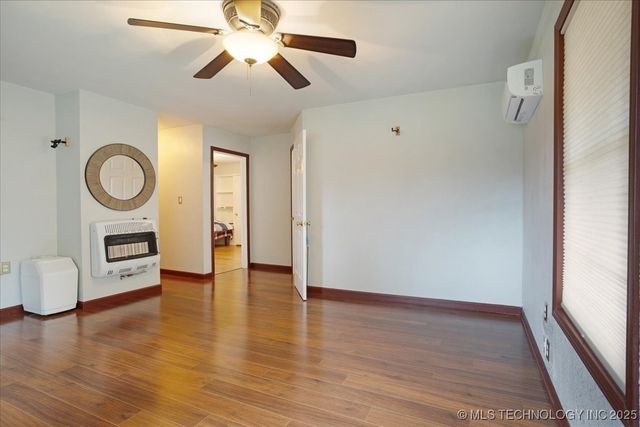 1216 11th Avenue NW, Ardmore, OK 73401