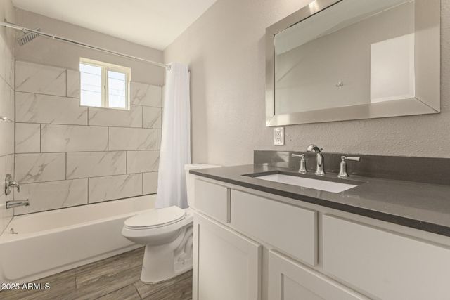 2025 E DON CARLOS Avenue, Tempe, AZ 85281