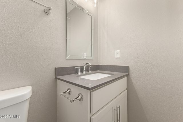 2025 E DON CARLOS Avenue, Tempe, AZ 85281