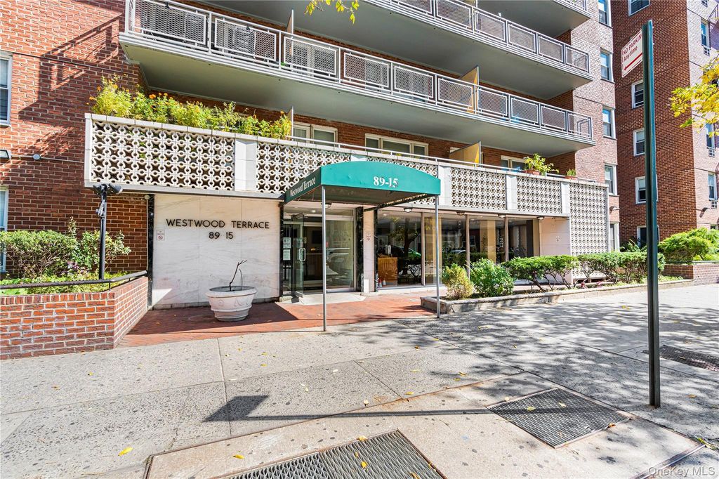 8915 Parsons Boulevard 11D, Jamaica, NY 11432 — exterior