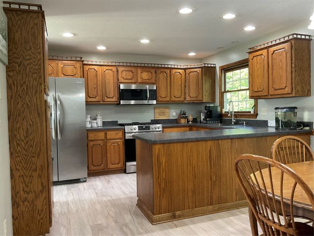 8565 BARKER Road, Girard, PA 16417