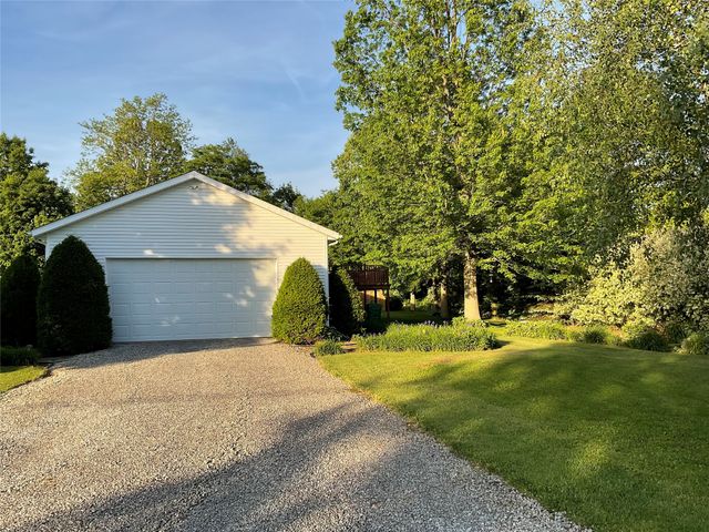 8565 BARKER Road, Girard, PA 16417
