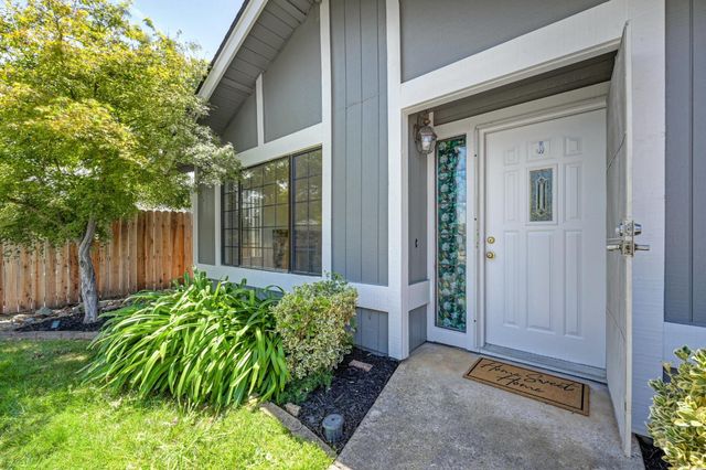 103 Ponderosa Ct, Folsom, CA 95630