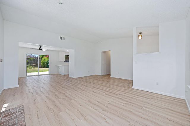 103 Ponderosa Ct, Folsom, CA 95630