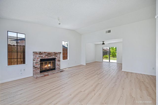103 Ponderosa Ct, Folsom, CA 95630