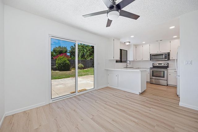 103 Ponderosa Ct, Folsom, CA 95630
