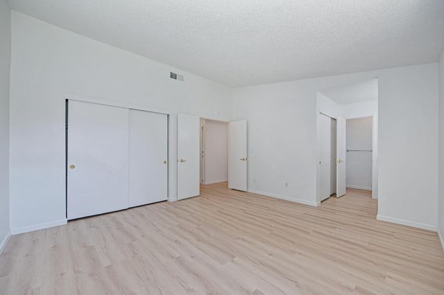 103 Ponderosa Ct, Folsom, CA 95630