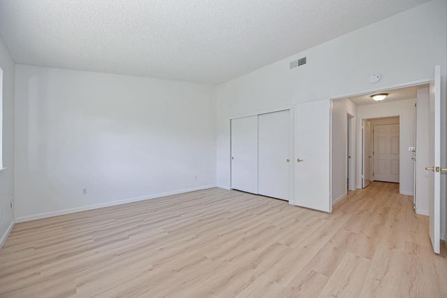 103 Ponderosa Ct, Folsom, CA 95630