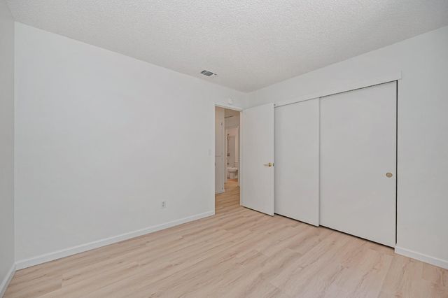 103 Ponderosa Ct, Folsom, CA 95630