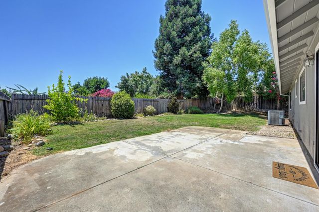 103 Ponderosa Ct, Folsom, CA 95630