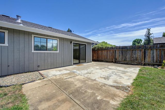 103 Ponderosa Ct, Folsom, CA 95630
