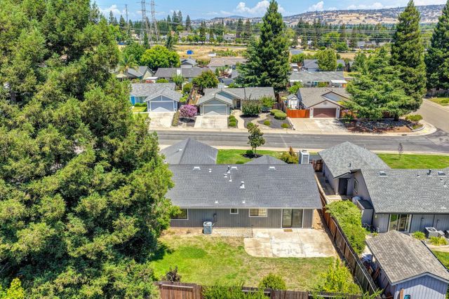 103 Ponderosa Ct, Folsom, CA 95630