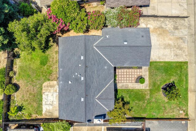 103 Ponderosa Ct, Folsom, CA 95630