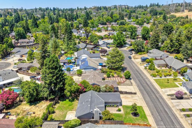 103 Ponderosa Ct, Folsom, CA 95630