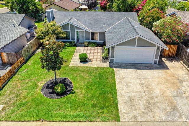 103 Ponderosa Ct, Folsom, CA 95630