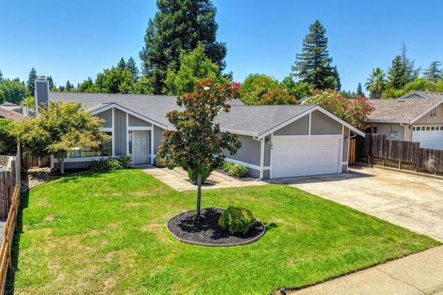103 Ponderosa Ct, Folsom, CA 95630