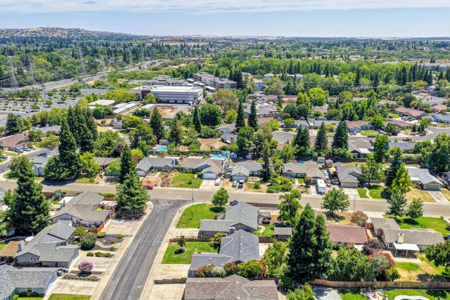 103 Ponderosa Ct, Folsom, CA 95630
