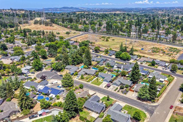 103 Ponderosa Ct, Folsom, CA 95630