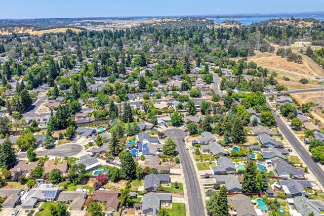 103 Ponderosa Ct, Folsom, CA 95630